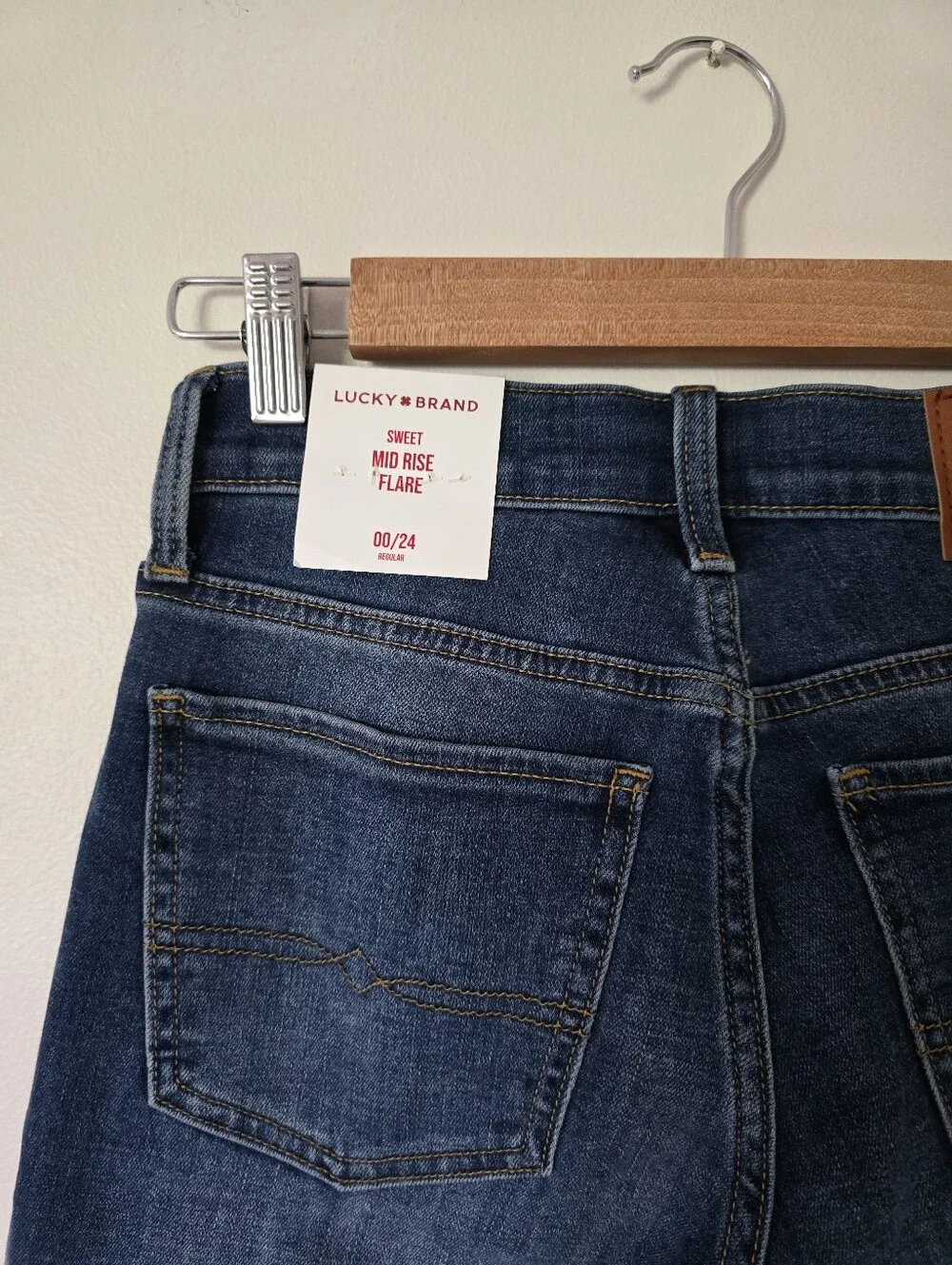 New Lucky Brand Size 00/24 Sweet Mid Rise Flare Jeans